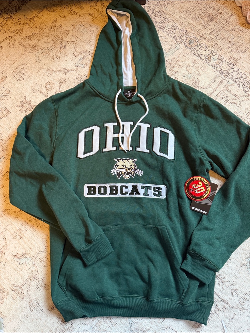 Colosseum Dark Green Ohio Bobcats Pullover Hoodie with White Accents